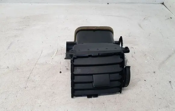 Toyota Auris E180 Dash center air vent grill 9469