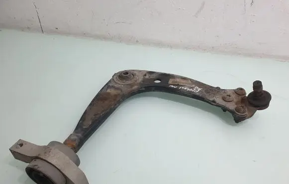 Peugeot 508 Front lower control arm/wishbone 7AAA11