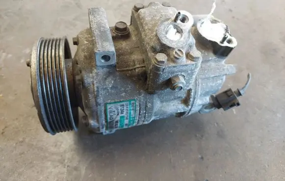 Volkswagen Golf Plus Air conditioning (A/C) compressor (pump) 1K0820803Q 8676F 09835907563