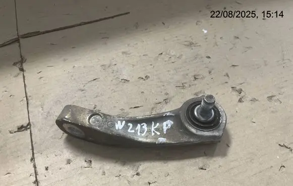 Mercedes-Benz E W213 Front anti-roll bar/stabilizer link A2053230717 2053230717