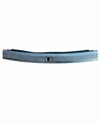 Trunk/boot sill cover protection