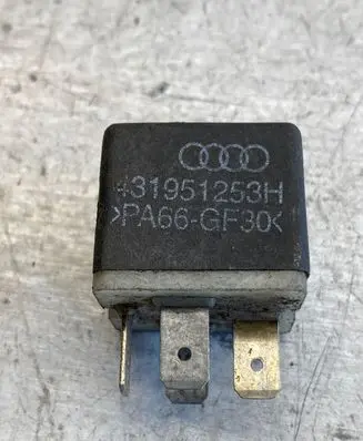 Audi A4 S4 B5 8D Other relay 431951253h