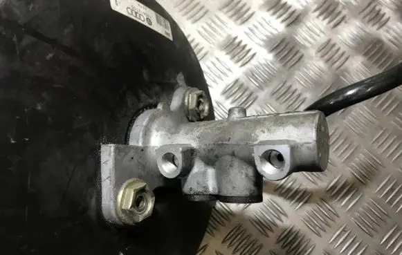Audi A6 S6 C5 4B Master brake cylinder altur1973