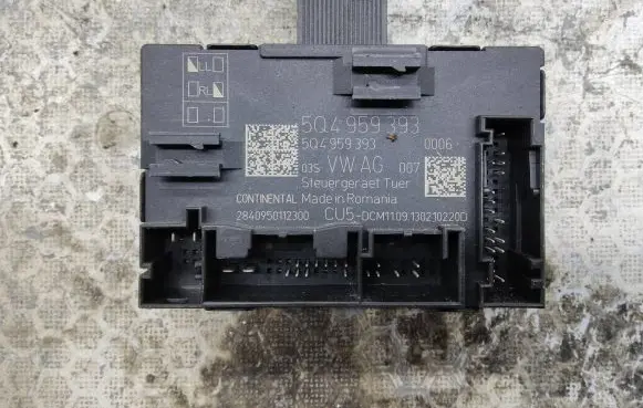 Skoda Octavia Mk3 (5E) Door control unit/module 5Q4959393 2840950112300