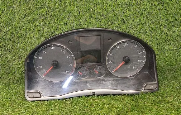 Volkswagen Jetta V Speedometer (instrument cluster) 1K0920954P