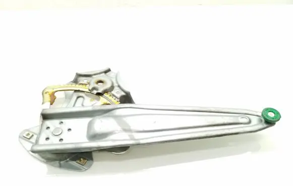 Toyota Yaris Rear window lifting mechanism without motor