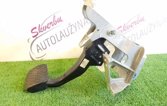 Audi A8 S8 D4 4H Brake pedal 4H1723140A 4G1723117