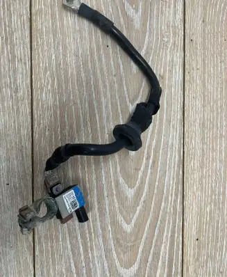 Volkswagen Golf VIII Negative earth cable (battery) 5WA915181b