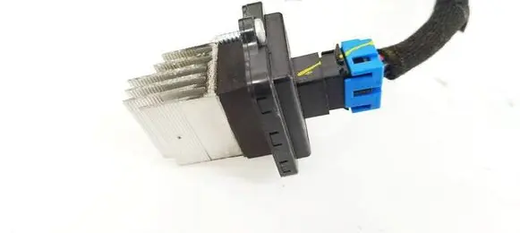 KIA Optima Heater blower motor/fan resistor 022002U21