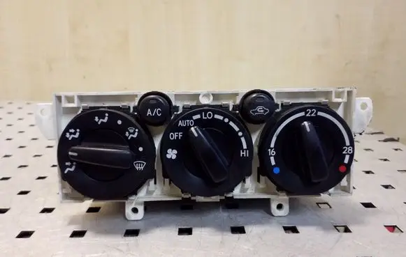 Toyota Avensis T220 Climate control unit 5590005090 MB1464308380