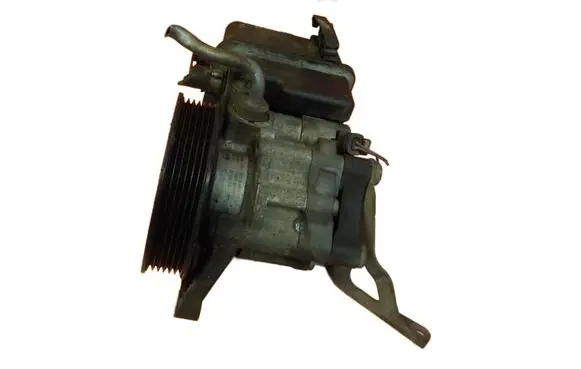 Mercedes-Benz C AMG W204 Power steering pump A0064661501