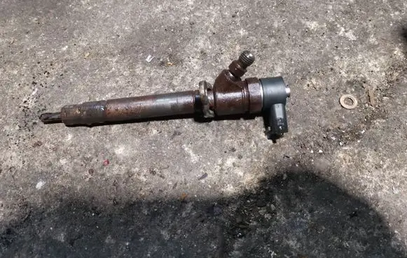 Volvo S80 Fuel injector 0445110298 30777526