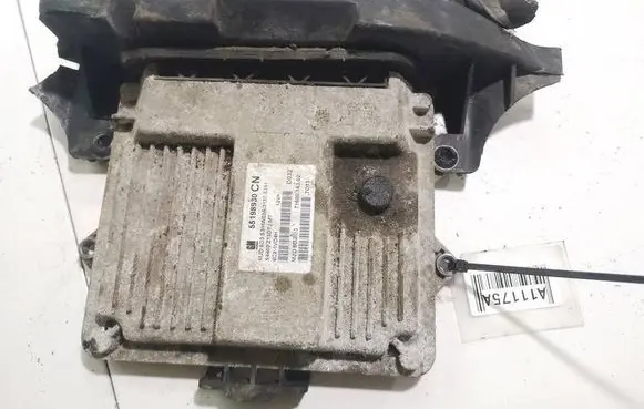 Opel Corsa D Engine control unit/module 55198930