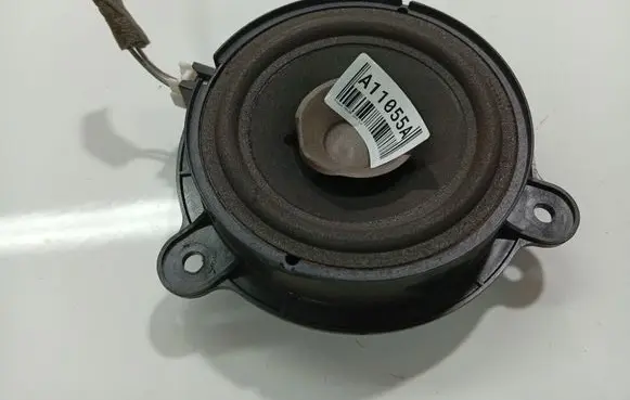 Renault Megane III Front door speaker 