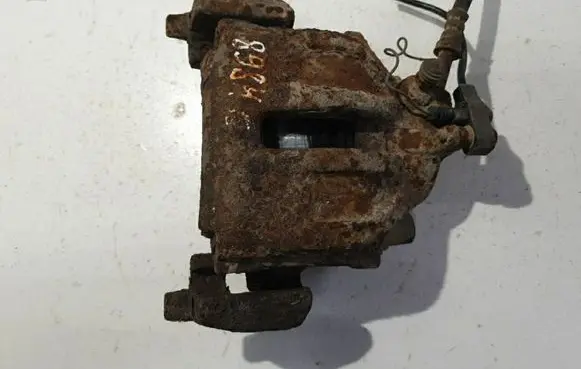 Mercedes-Benz Sprinter W901 W902 W903 W904 Rear brake caliper
