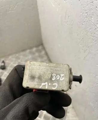 Chrysler Grand Voyager IV Brake pedal sensor switch 56045043ag