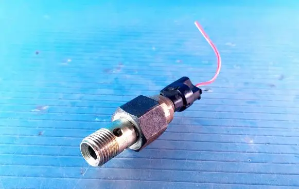 Lexus RX 300 Oil pressure sensor 11428
