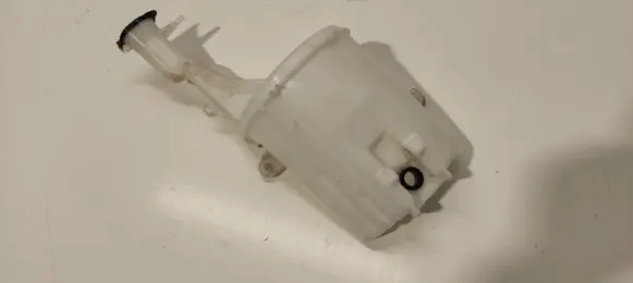 Toyota Yaris Windshield washer fluid reservoir/tank 060351995