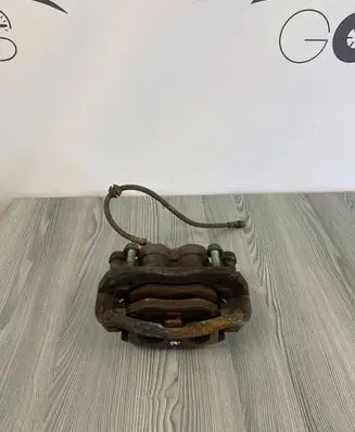 Mercedes-Benz Vito Viano W447 Front brake caliper