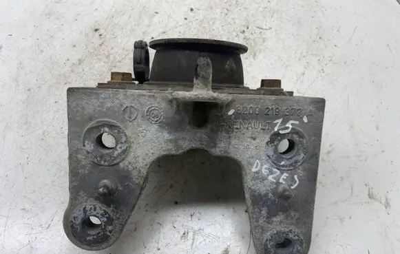 Nissan Primastar Gearbox mount 8200219372