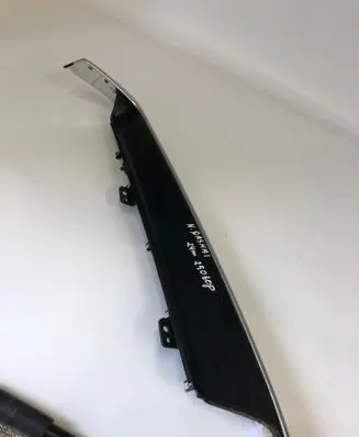 Nissan Qashqai J12 Dashboard glove box trim 684116rb1a