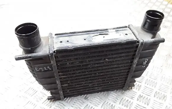 Nissan Note (E11) Intercooler radiator 992405h