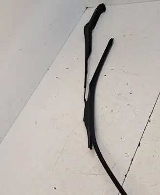 Toyota Prius+ (ZVW40) Windshield/front glass wiper blade G122018