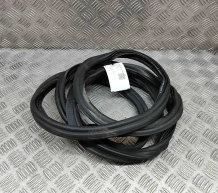 Volkswagen Arteon Trunk rubber seal (body) 3G8827705