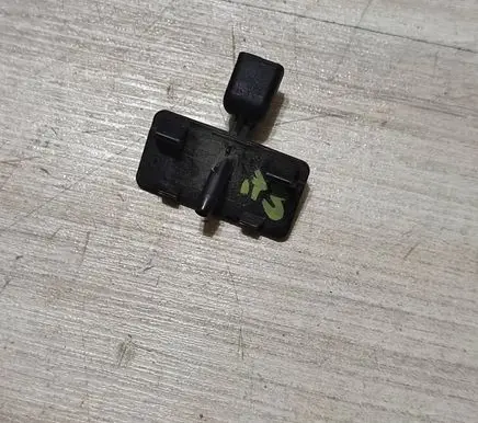 Fiat 500X Windshield washer spray nozzle 
