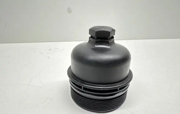 Ford Focus Oil filter cover 9878307