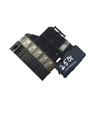 Renault Koleos I Relay mounting block 