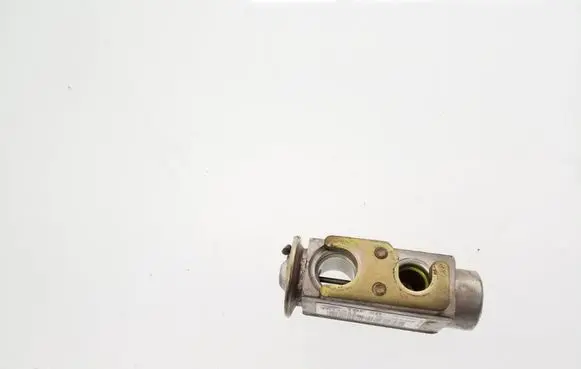 Opel Zafira B Air conditioning (A/C) expansion valve 7011211 324342 TBF2D