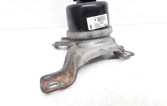 Volvo S60 Engine mount bracket 31375722