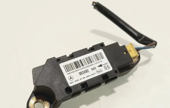 Mercedes-Benz E W211 Airbag deployment crash/impact sensor 0018209126 302492002