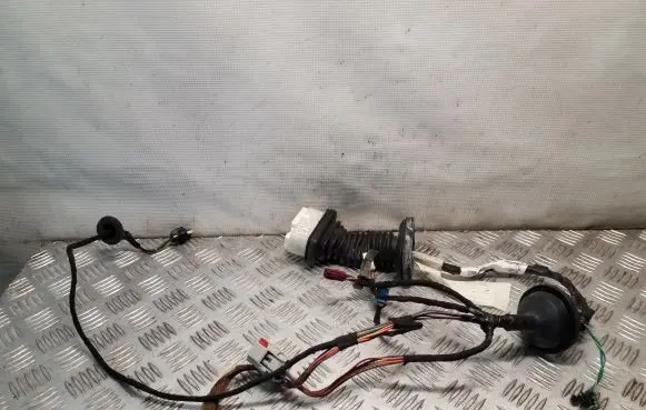 Dodge Nitro Front door wiring loom 56048789AD P56048789AD