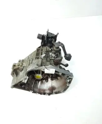 Manual 5 speed gearbox