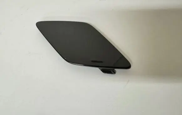 Volvo XC60 Front tow hook cap/cover 32234934