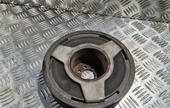 Audi A6 S6 C5 4B Crankshaft pulley