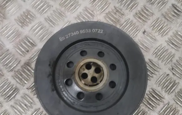BMW 5 E60 E61 Crankshaft pulley 273409533