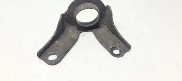 Radiator mount bracket