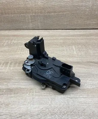 Opel Astra H Front door lock 13210748 LEFTSIDE