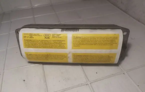 Audi A3 S3 8P Passenger airbag 8P0880202