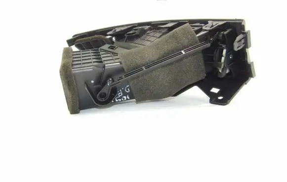 Hyundai i40 Dash center air vent grill