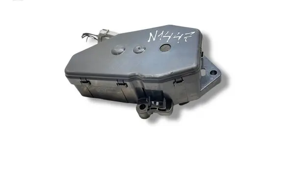 Jaguar XF X250 Tailgate/trunk/boot lift motor AF6314B529AE 122912 F6314B529AE