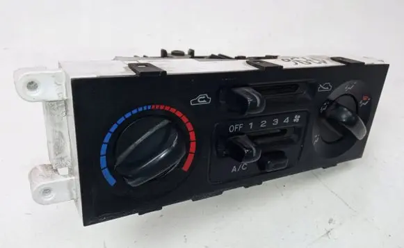 Subaru Forester SF Climate control/heater control trim 