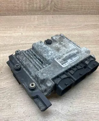 Mazda 3 I Engine control unit/module ECU 5M6112A650BA 0281012530 3CJA