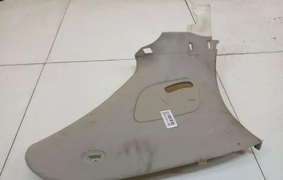 Mercedes-Benz R W251 (D) pillar trim (bottom) A2516901125