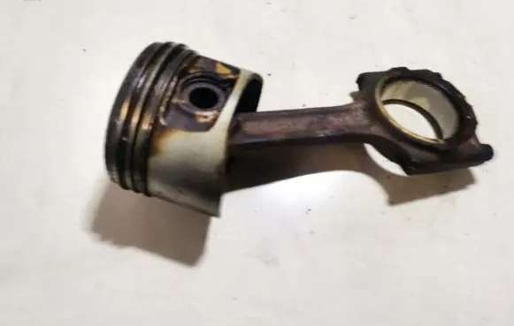 Piston with connecting rod