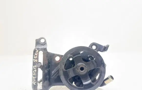 Toyota Avensis T250 Power steering pump