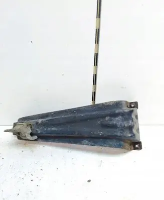 Audi A3 S3 8L Front bumper mounting bracket 8L0805489B